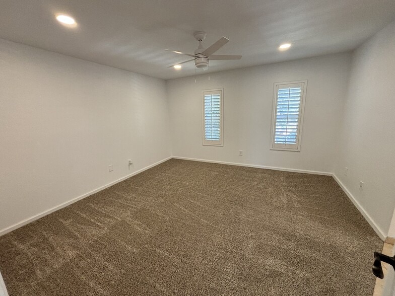 Building Photo - 4910 N 74th St