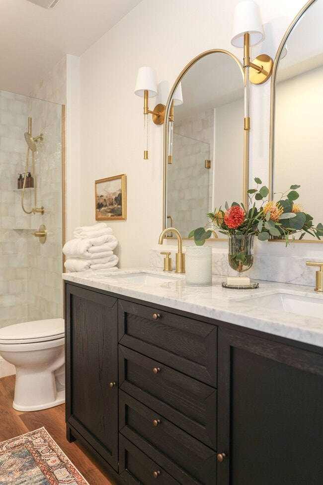 Building Photo - 1745 E Rex Rd