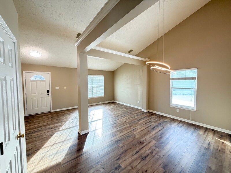 Building Photo - 14058 Southwood Cir