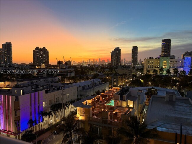 Building Photo - 401 Ocean 903