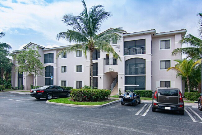 Building Photo - 3022 Alcazar Pl