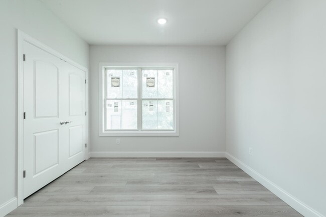 Building Photo - 144 Bergen Ave