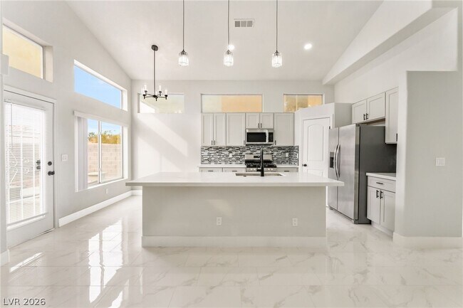 Building Photo - 529 Rancho Del Mar Way