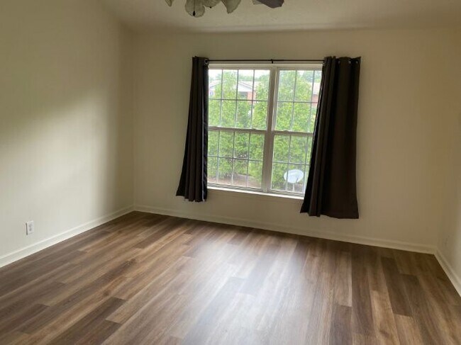 Building Photo - 2446 Nashboro Blvd