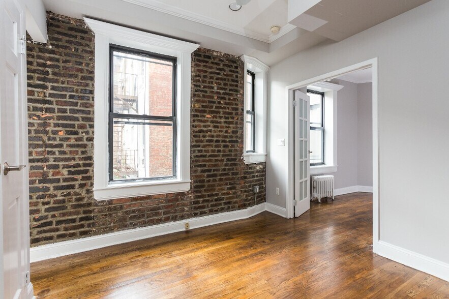 Primary Photo - 432 E 13th St