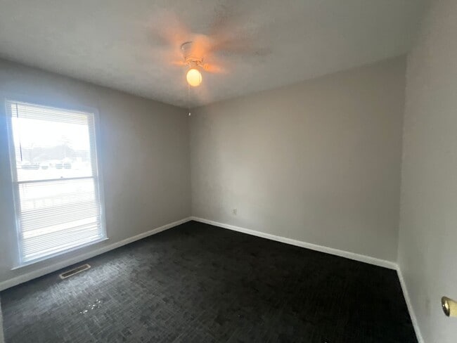 Building Photo - 4326 Bridge St