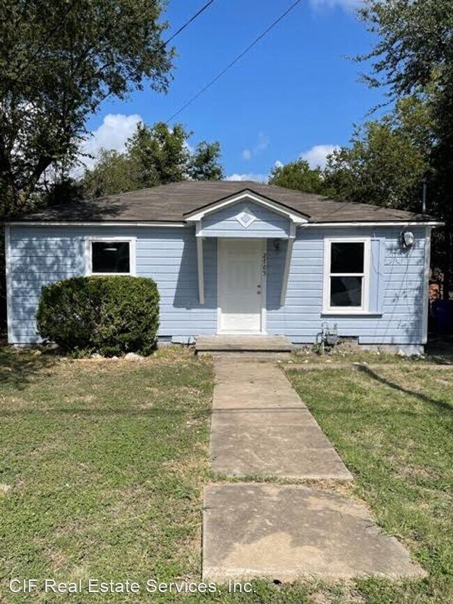 2 br, 1 bath House 2705 Clay Ave 2705 Clay Ave Waco TX 76711