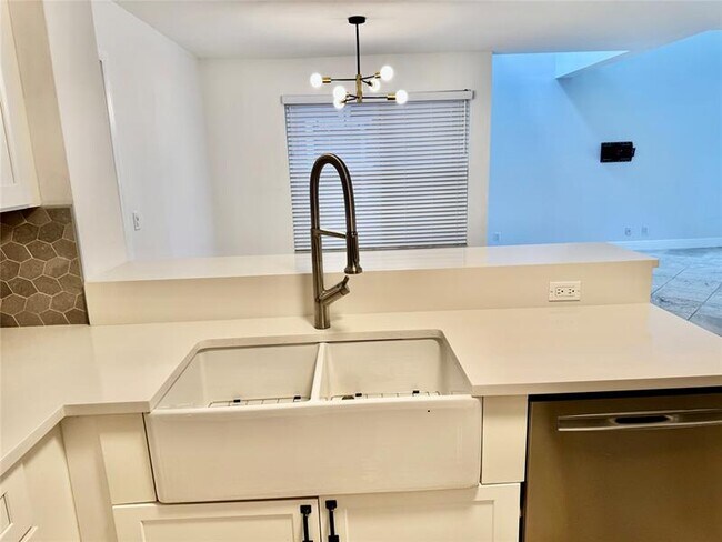 Building Photo - 5357 Buckhead Cir