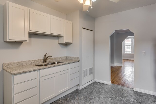 Building Photo - 1739 N Rockwell St