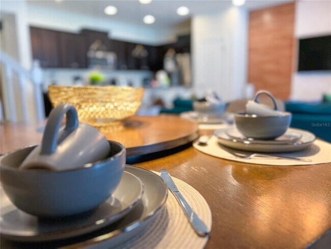 Building Photo - 2442 Dubai St