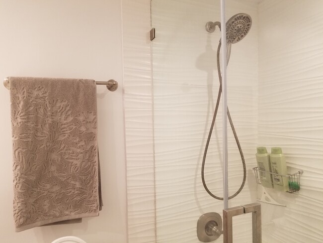 Building Photo - 5401 Collins Ave