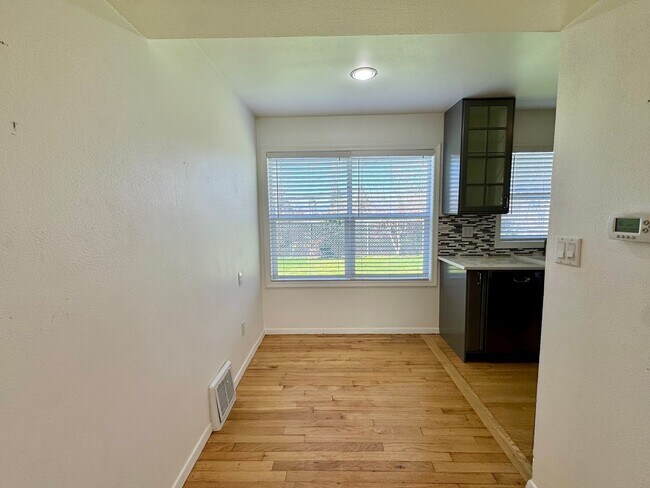 Building Photo - Bittersweet memories, Full Beautiful Remodel Highly Desired Lincoln Neighborhood