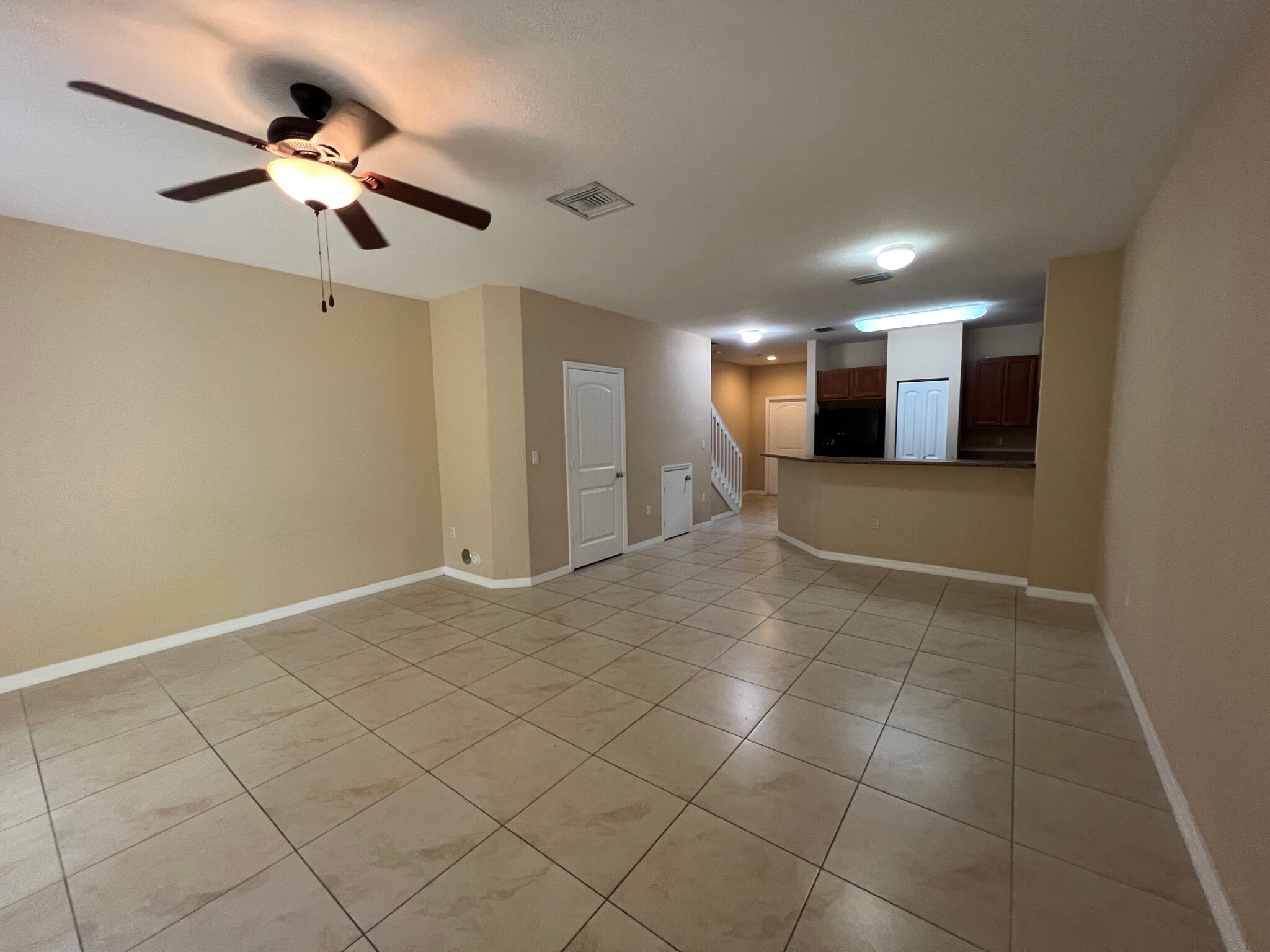 Building Photo - 3530 NW 29th Ct