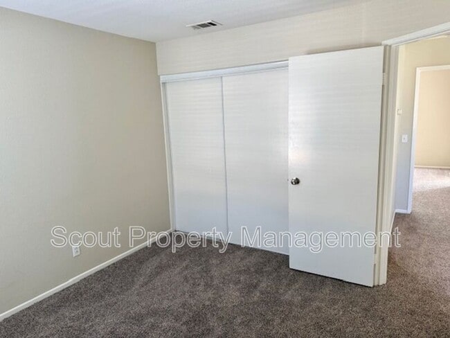 Building Photo - 43174 Teramo St