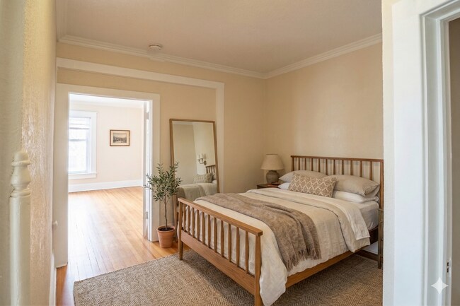 Building Photo - 1531 N Washington St