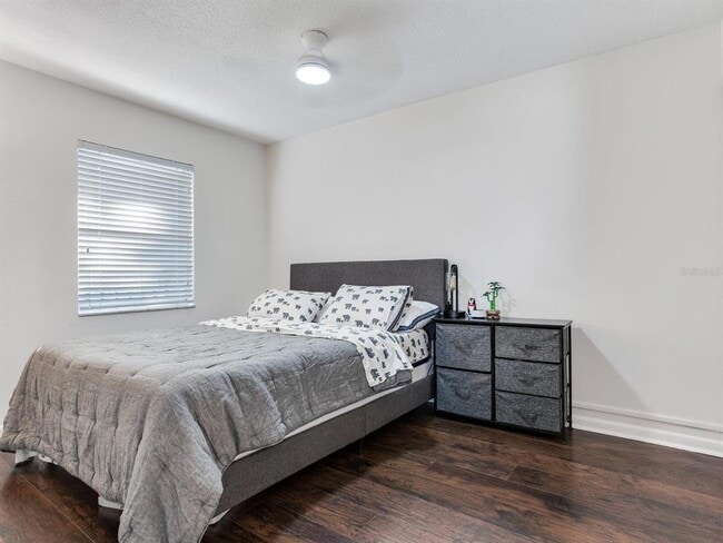 Building Photo - 3219 W San Juan St