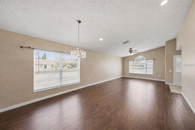 Building Photo - 1817 Coyote Pl