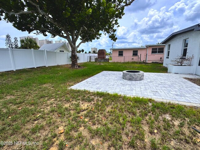 Building Photo - 3263 S Peninsula Dr