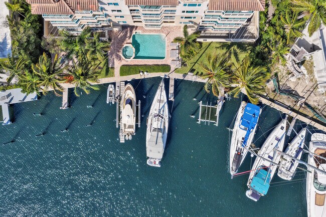 Building Photo - 516 Hendricks Isle