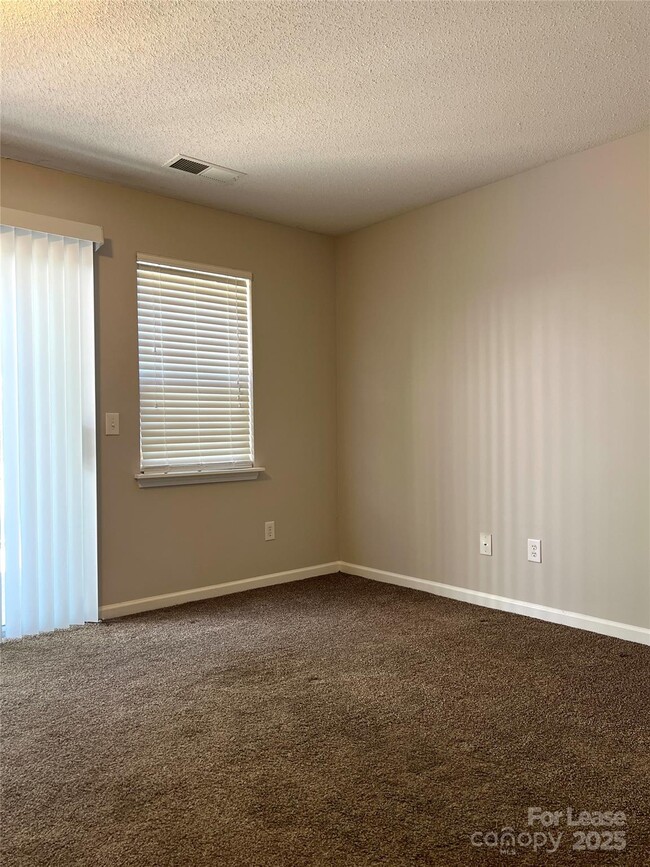 Building Photo - 17053 Turning Stick Ct