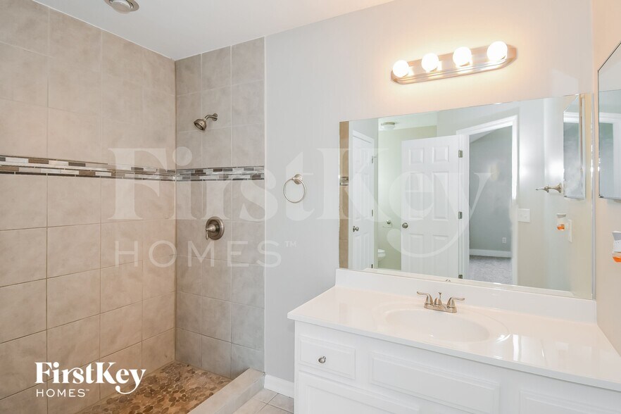 Building Photo - 12274 Stockbridge Ct N