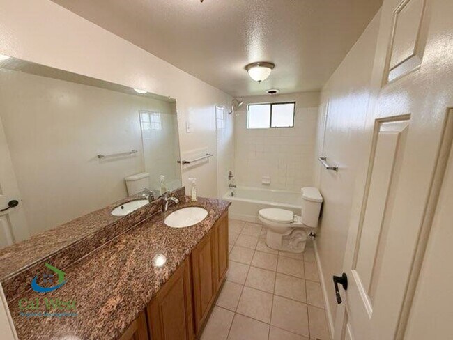 Building Photo - $3295 - Cute Cozy Recently Remodeled Duplex in Morgan Hill near Old Monterey