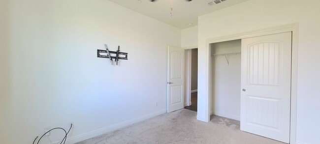 Building Photo - BEAUTIFUL SINGLE-FAMILY HOME IN BLACKSTONE IN EDH!