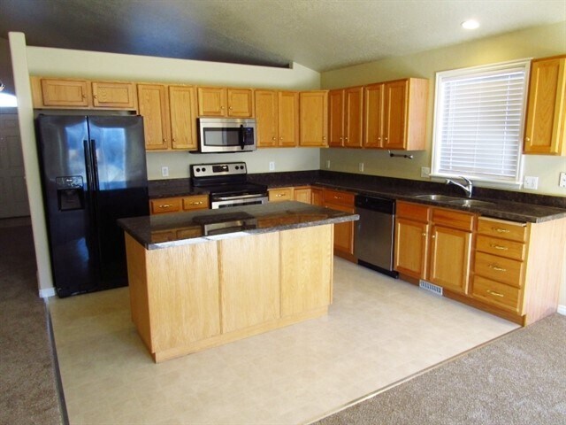 Building Photo - 122 Crystal Bay Dr