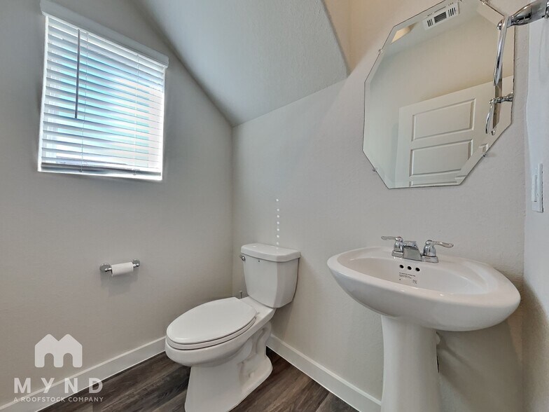 Building Photo - 14750 Slow River Ave