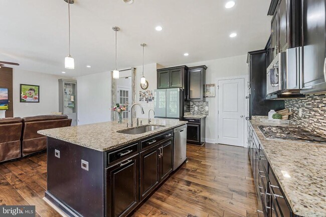 Building Photo - 22507 Bowens Wharf Pl