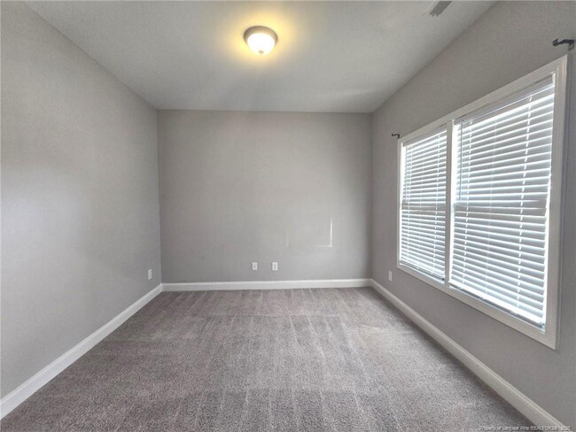 Building Photo - 604 Amusement Dr