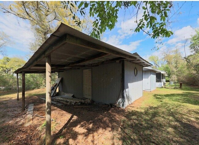 Building Photo - 2175 John Thursby Rd