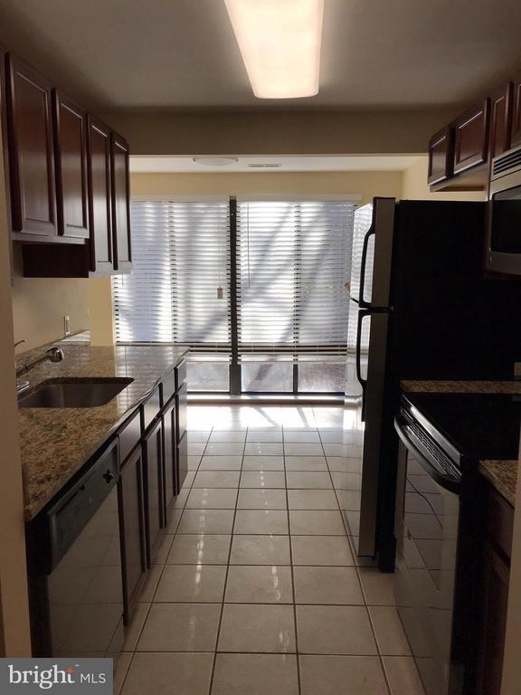 Building Photo - 18120 Chalet Dr