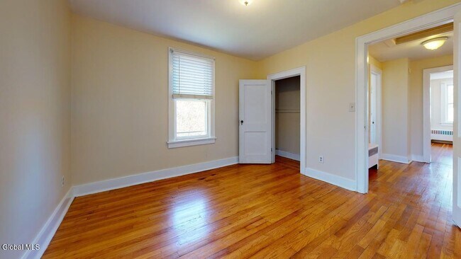 Building Photo - 63 Wellington Ave