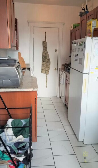 Building Photo - 28 Quint Ave