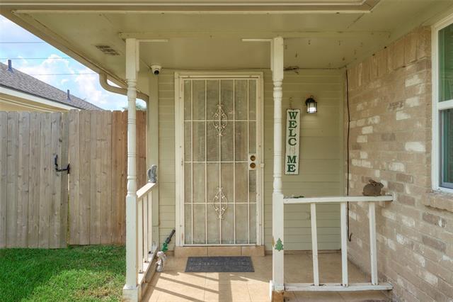 Building Photo - 16151 Barbarossa Dr