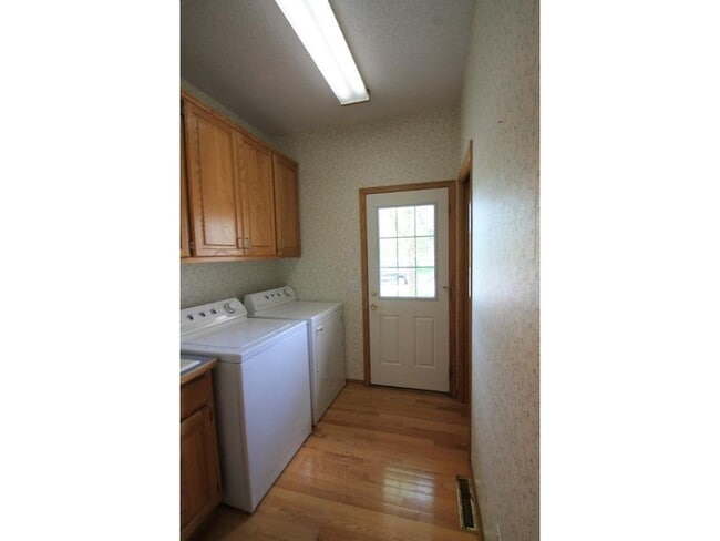 Building Photo - 19015 31st Pl N