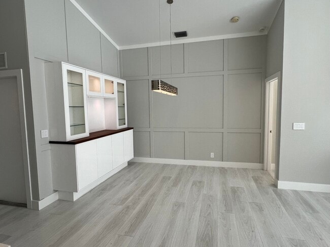 Building Photo - 1076 Siena Oaks Cir E