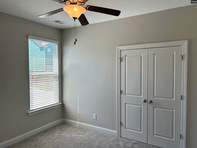 Building Photo - 905 Layton Way