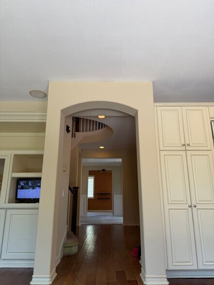 Building Photo - 16333 Fox Hollow Way