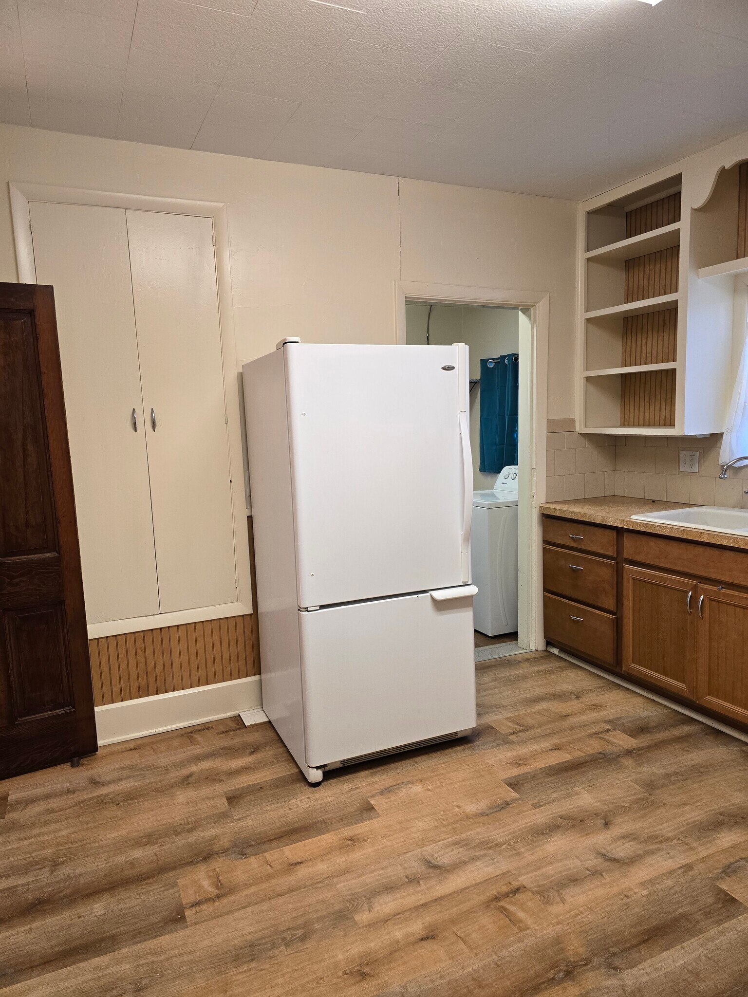 Kitchen_04 - 607 Harrison Ave