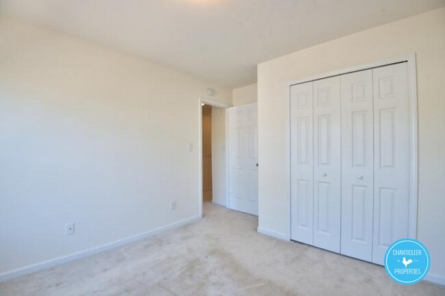Building Photo - 1725 TW Alexander Dr