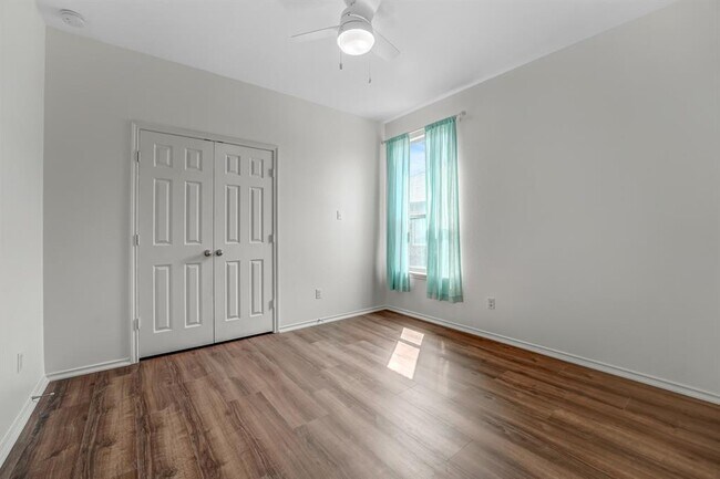 Building Photo - 18616 Star Gazer Way