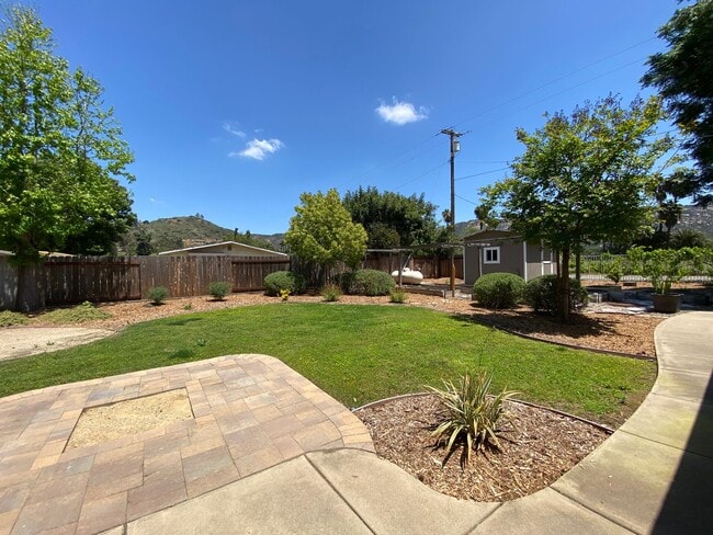 Building Photo - Great 3-Bedroom Home – Peaceful Country Living Just 8 Minutes from Hwy 78!