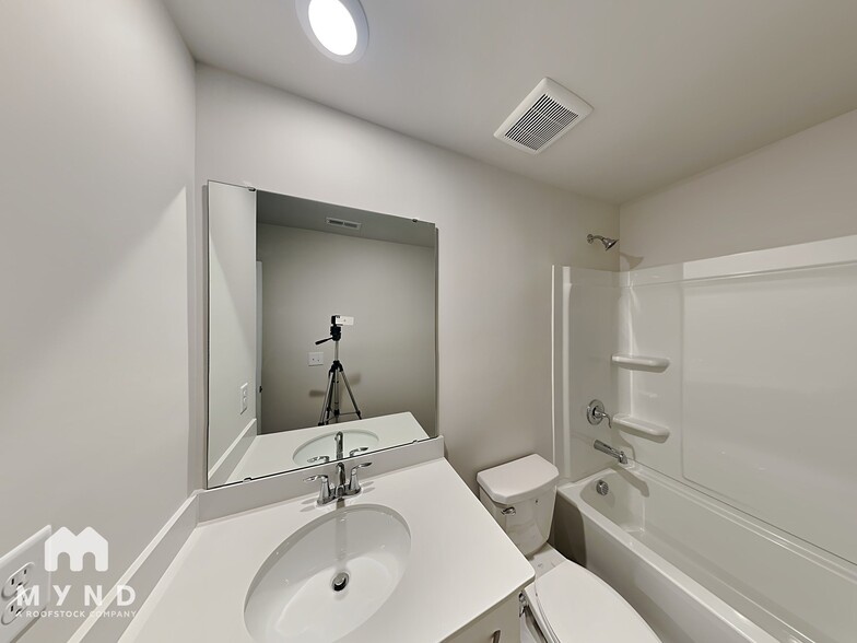 Building Photo - 13049 Cottage Crst Ln