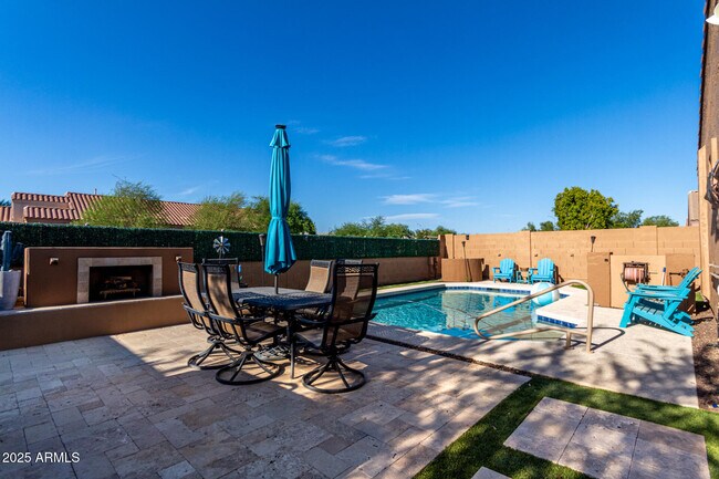 Building Photo - 7578 W Tierra Buena Ln