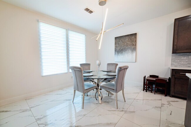 Building Photo - 2404 Norman Mailer Dr
