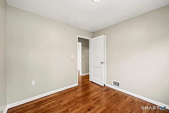 Building Photo - 125 Twin Brook Rd