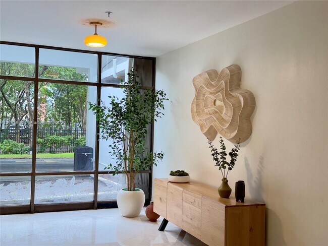 Building Photo - 2780 NE 183rd St