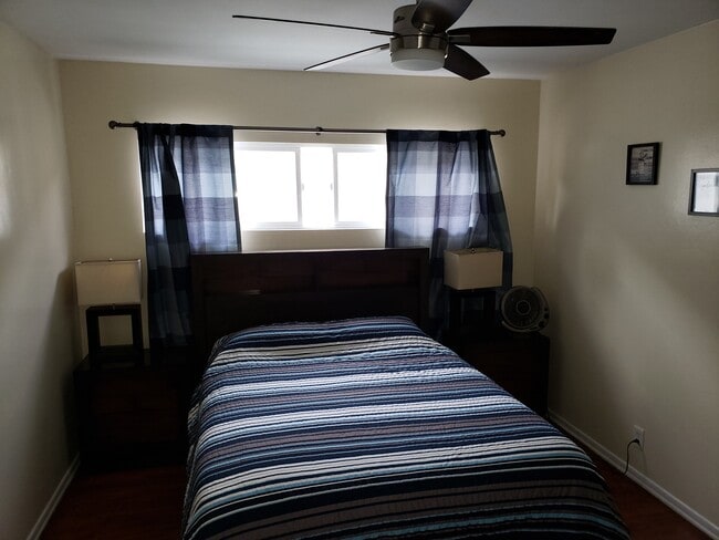 Building Photo - 707 Vernon Ave